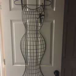 Dress form