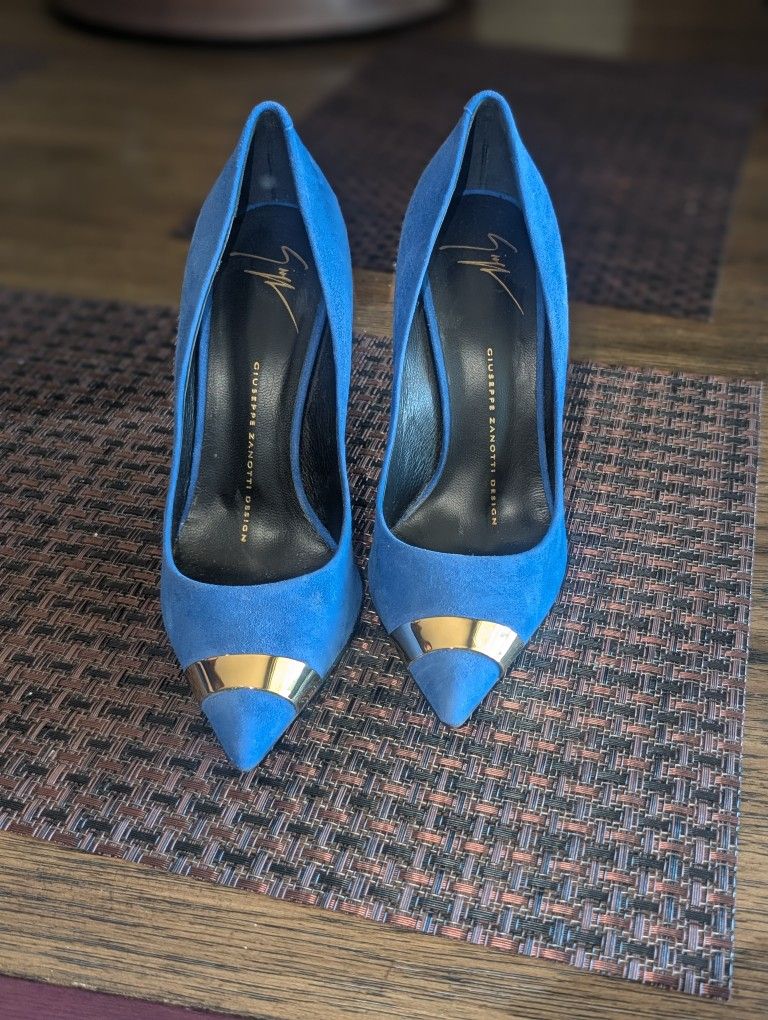 Giuseppe Zanotti blue suede pointed-toe pumps
