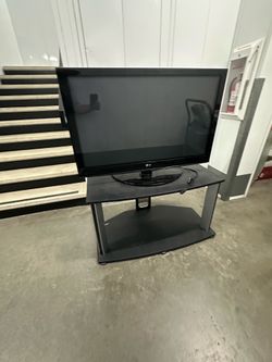 Tv stand with 32 inch plasma TV