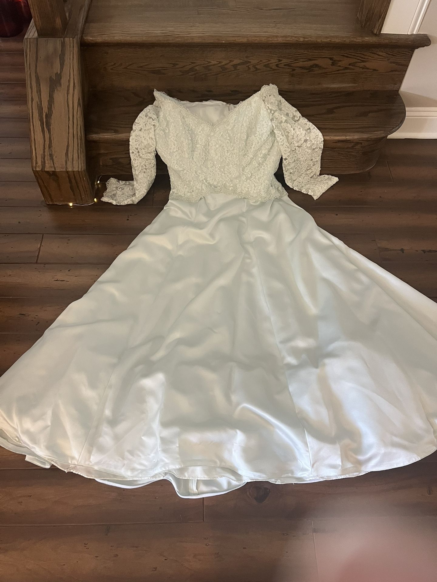 Tina Di Martina Gown Size 16