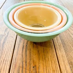 #VINTAGE PYREX PASTEL MIXING BOWL SET# New