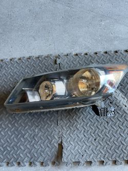2011-2012 accord LH headlight $70