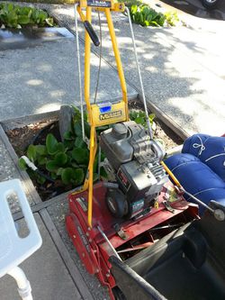 McLane 20-inch cut path 5.5hp gas-propelled 7 blades reel mower w/ grass  catcher for Sale in Modesto, CA - OfferUp