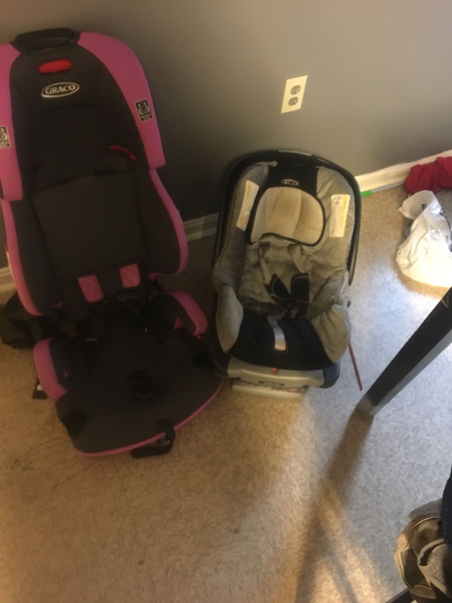 2 baby car seats