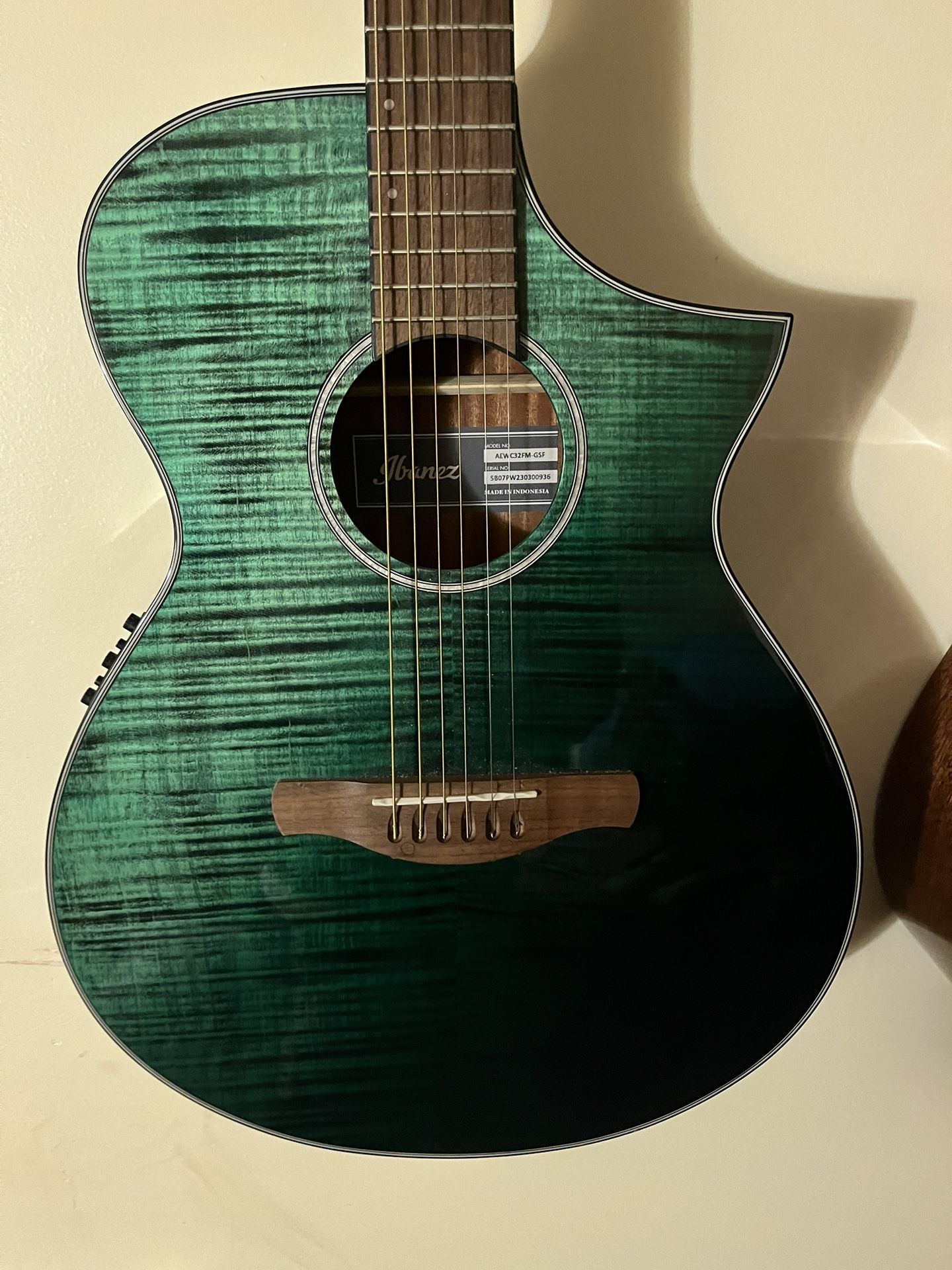 Three Barely Used Guitars: Les Paul Ephiphone Traditional PRO-IV, Cardoba Iberia Series C4-CE, And An Ibanez Acoustic Aewc32fm
