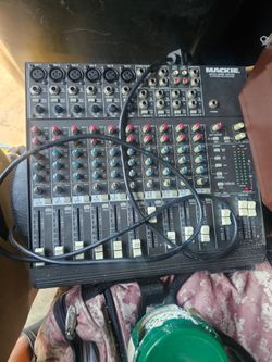 Mackie Micro Series 1402-VLZ 14-Channel Mixer