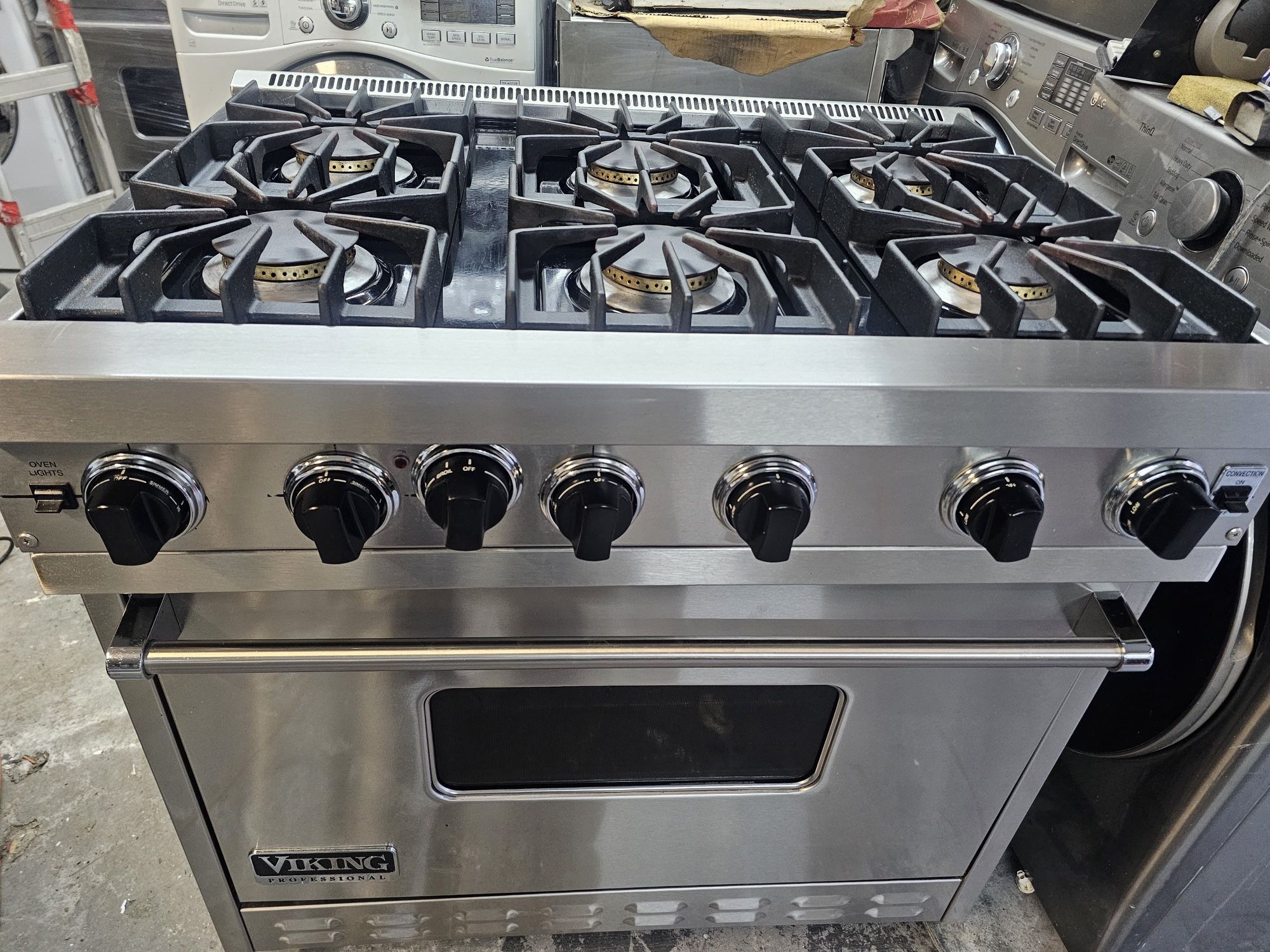 Viking stove 36 wide 6 burners