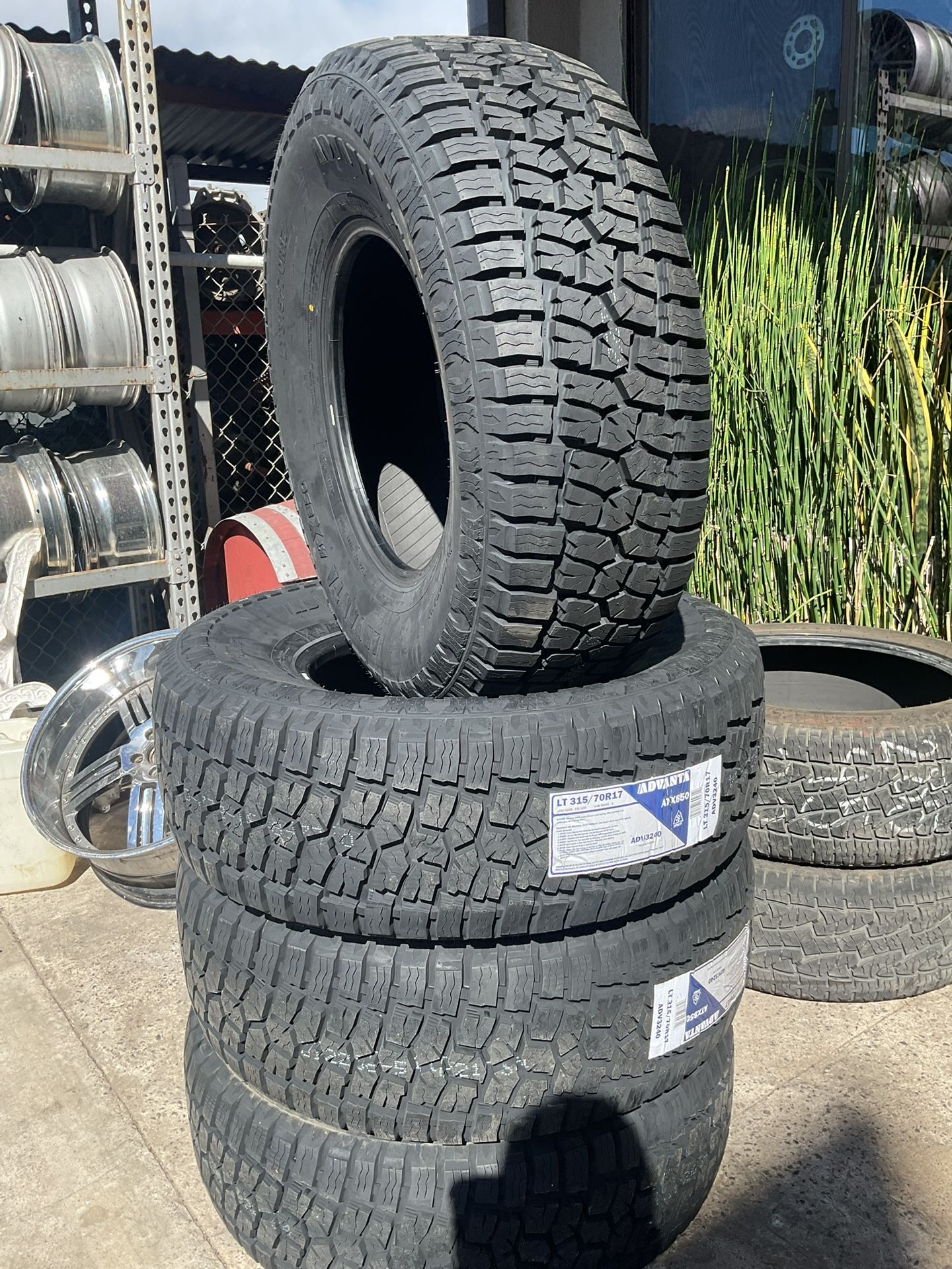 ADVANTA 315/70/R17