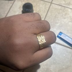 10 K Nugget Ring ( Real Gold ) 