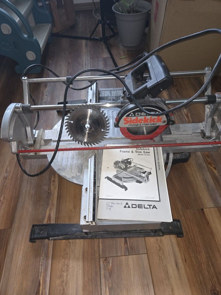 side kick frame and thin saw