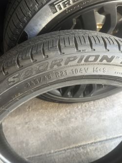 245/45 R21 Pirelli Scorpion MS