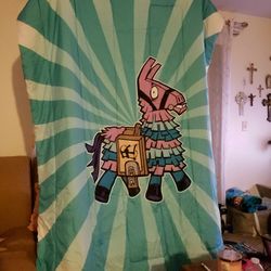 Fortnite reversible comforter and 1 pillow sham