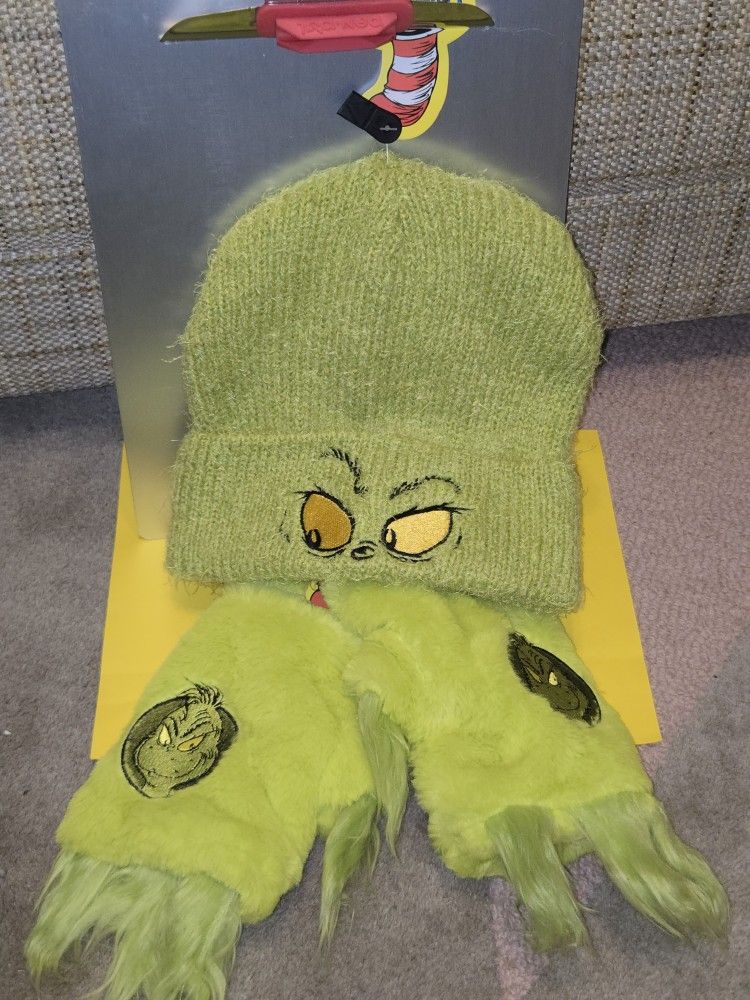 Dr. Seuss Grinch Beanie & Gloves Fuzzy Green UNISEX OSFM Combo Set