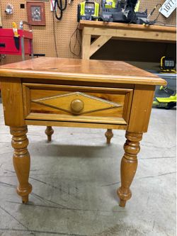 Broyhill wood end table