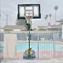 Basketball Hoop Adjustable Complete (Great Condition)