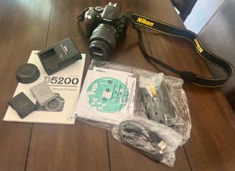 Nikon D5200 like new