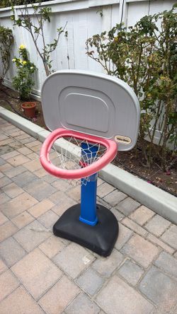 Toddler basketball hoop
