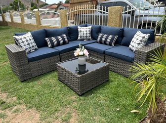 Patio furniture set outdoor new in the box