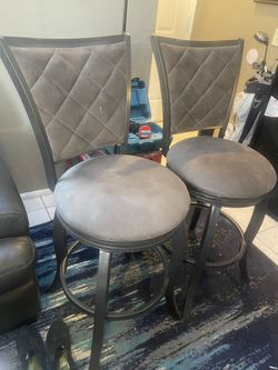 33” Bar Stool’s Hammered Nickel  Montello 