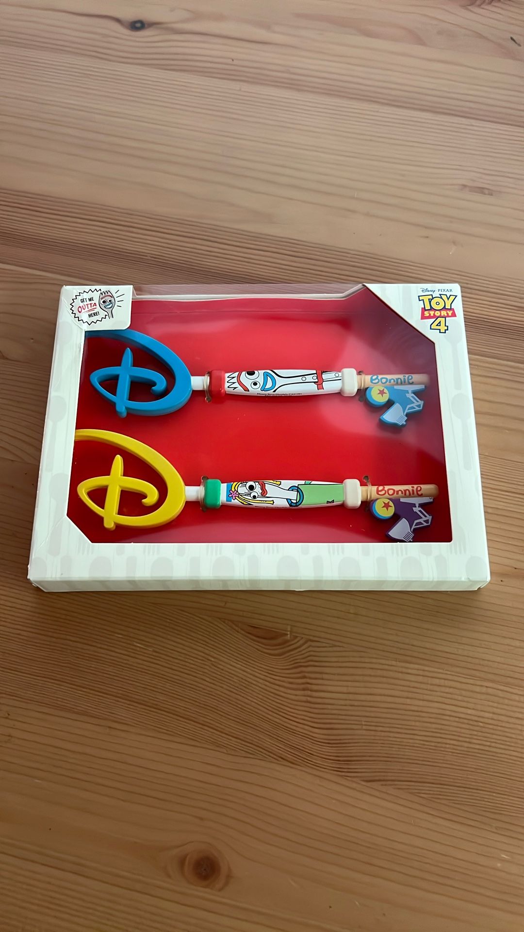 Disney Toy Story 4 Forky and Karen Beverly Collectible Key Set New in Box