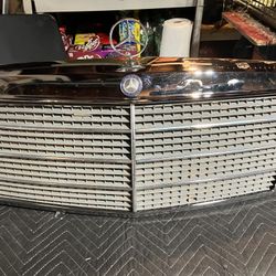 Various Mercedes-Benz Parts And Tires Original 