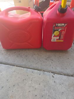 10 gallons of gas containers