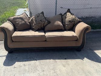 Free!!!!!!! Must pick up today !!!!Traditional Sofa with Carved Wood Trim