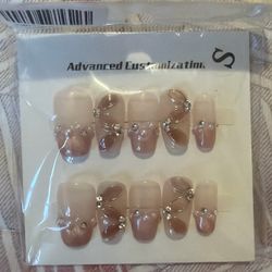 Press-On Nails with Rhinestone Detail
