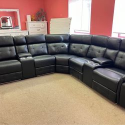 OVERSIZED  ..BLACK RECLINER SECTIONAL BRAND NEW!!!