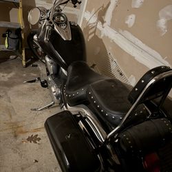 Kawasaki Vulcan 900cc Motorcycle