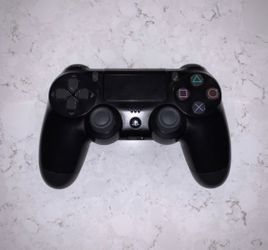 PS4 Controller (Works perfect)