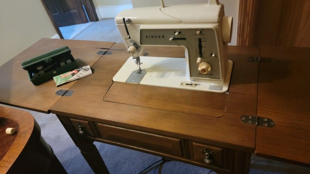 Singer Sewing Machine