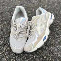 ASICS Gel-kayano Size 9.5 