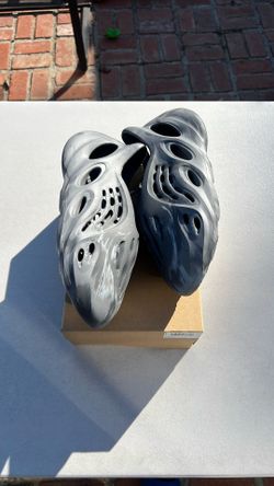 Adidas Yeezy Foam RNNR MX Granite