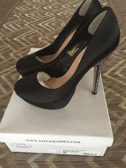 Steve Madden - Size 8 - Black Satin Shoes.