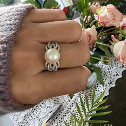 Natural pearl ring, silver