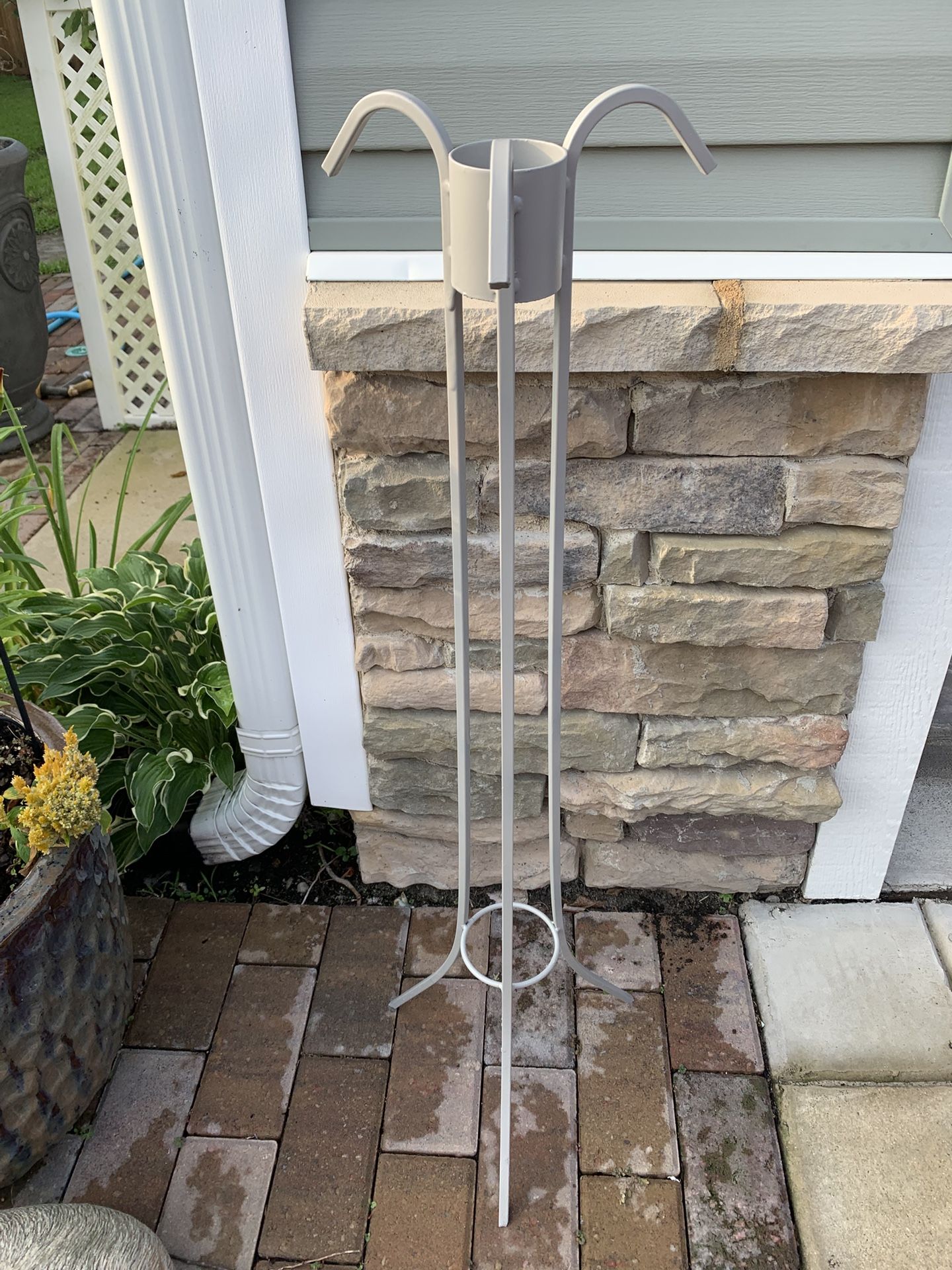 36 InchesTall Solid Metal Garden Gazing Ball Stand In Light Gray Painted Finish, Holds Various Size Balls & Has Curved Details