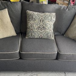Sofa (barely used)