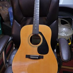 Yamaha 6-string acoustic guitar
