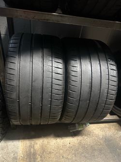 PAIR OF TIRE 305 30 20 MICHELIN 85% LIFE