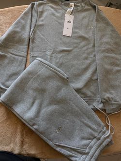 Alo Yoga Grey Sweatsuit Set Size Medium
