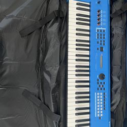 Yamaha MX61-61 Key Electric Blue Synthesizer 