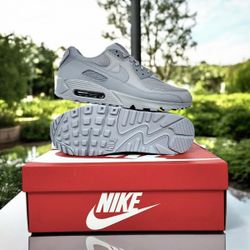 Nike Air Max '90 Size 13 New W/ Box & Authentic 