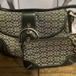 Coach Purse With Matching Wristlet 