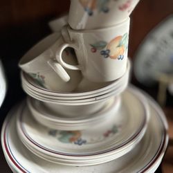 Dish Set Vintage 