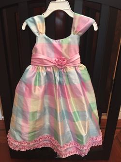 Girl's dress