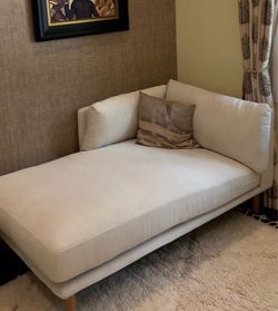 Crate & Barrel Right-Arm Chaise Lounge – Excellent Condition – $900 OBO
