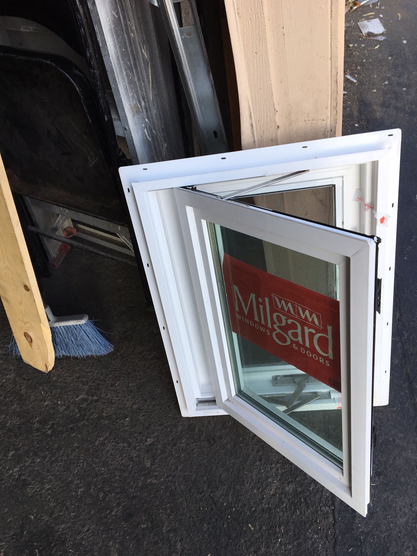 Brand new tempered glass window come with screen for a great price yes still available 171/2. X231/2