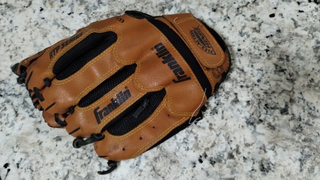 Kids Baseball Glove 