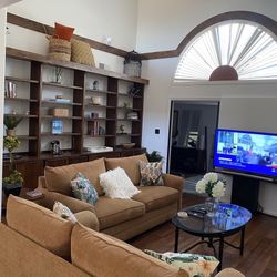 Traditional Sofa & Loveseat